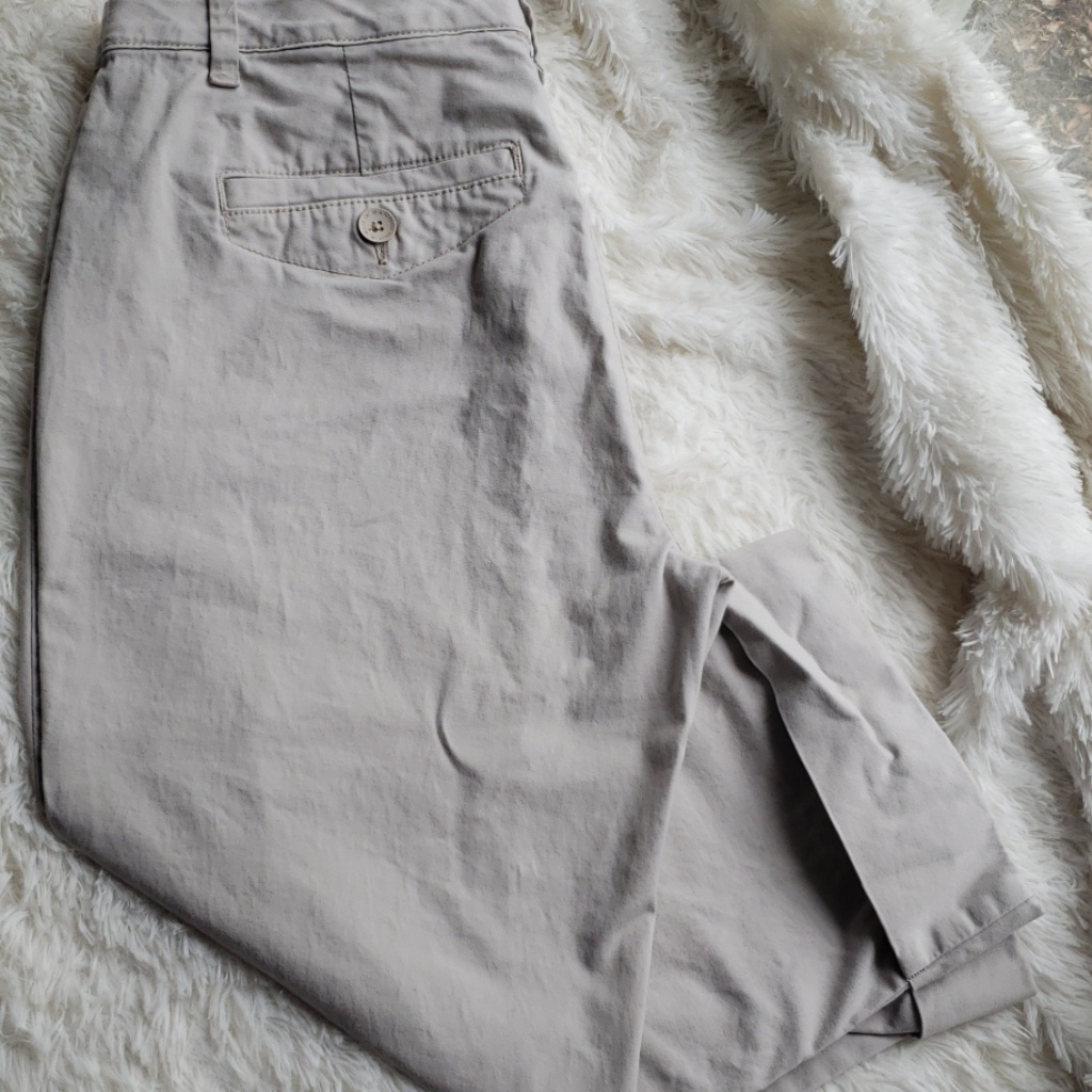 Khaki Cuffed Capri Khaki Cuffed Capri
